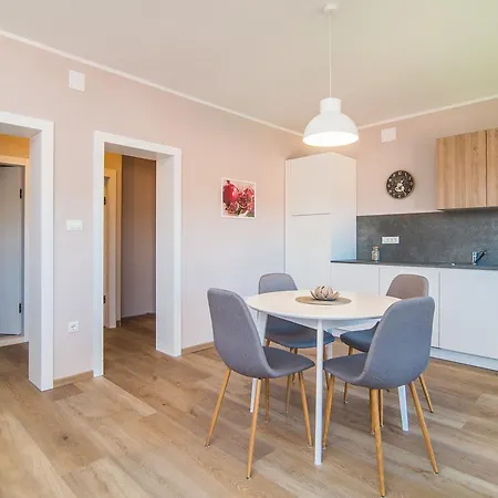 Апартаменти Lili Пореч